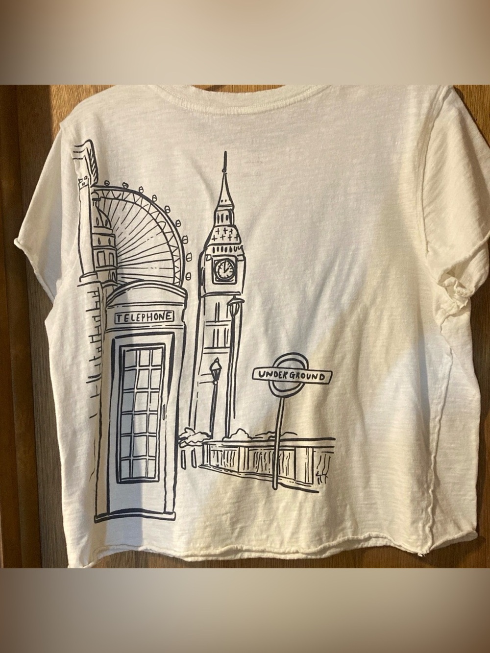 Maeve Anthropologie Dream inLondon Motif Short Sleeve Raw Seam Graphic Top Med